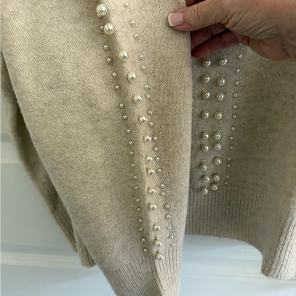 H&M Beige Pearl-Embellished Sweater - Picture 4 of 10